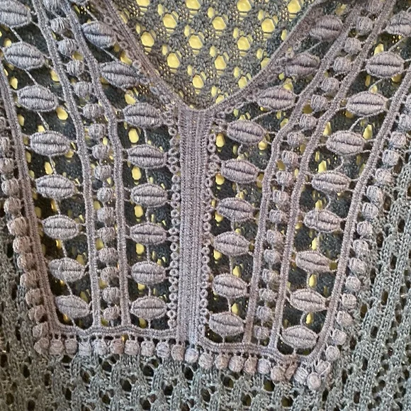 Chicos size 1 top - Picture 5 of 5